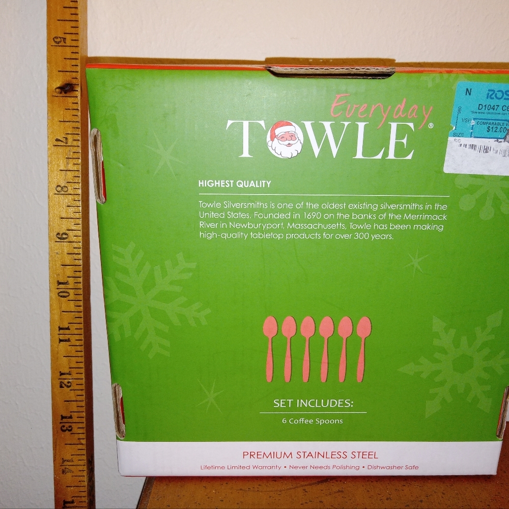 Towle Santa Coffee Spoon Set - Picture 5 of 12